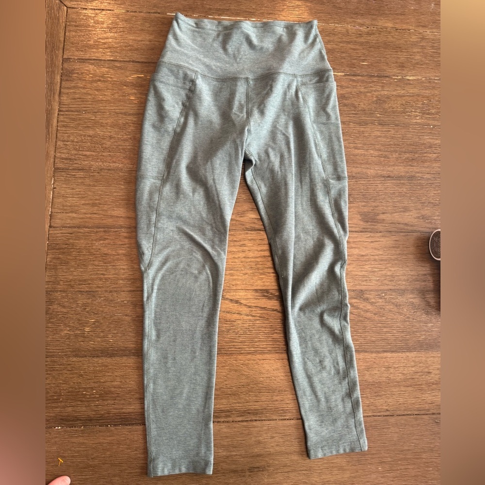 Beyond yoga green Gray Leggings size small